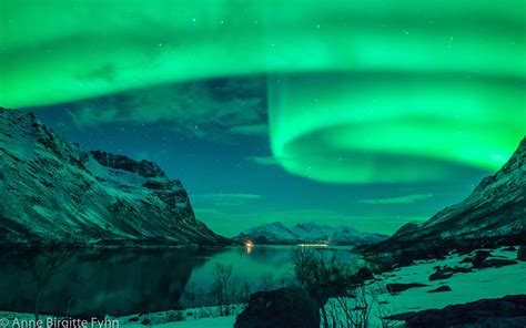 Aurora Borealis Mountain Night Sky Stars Nature Hd Wa