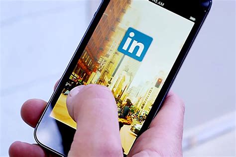 New Look Linkedin Redesigns Iphone Android Apps