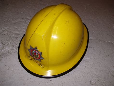 Cromwell F500 Helmet Strathclyde Fire Brigade Fire Helmet Helmet