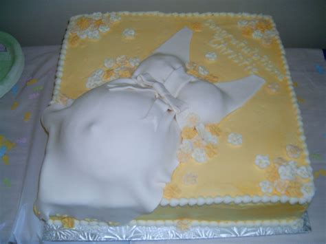 Christie S Baby Shower Cake This Is My Version Of The Pregnant Belly