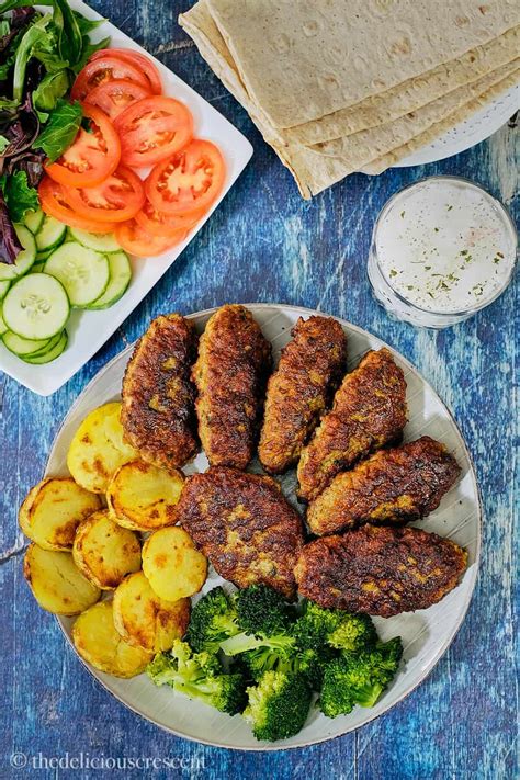 روش تازه ای از پخت کوکوسیب زمینی یک خوراک ایرانی خوشمزه و ارزان از آشپزخانه #خوراکایرانی با چاشنی های خوشمزه و خوشبو کننده. Kotlet (Persian Meat Patties) | The Delicious Crescent