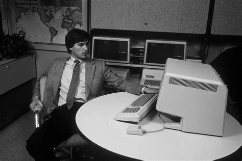 Vajon Mit ásott El Steve Jobs Az Időkapszulájában Harminc évvel Ezelőtt