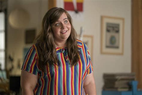 Shrill Hulu Review Aidy Bryant Slays In Brilliant New Comedy Indiewire