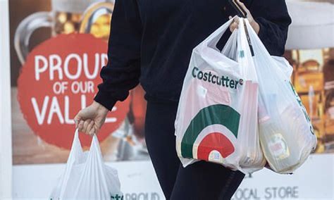Half Of Indies Ignoring 10p Plastic Bag Charge Betterretailing
