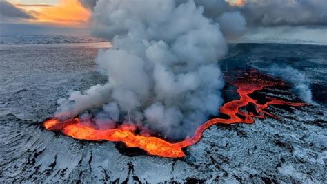 Vulkan nahe islands hauptstadt reykjavík ausgebrochen. Island Landschaft oder warum wir vor der Majestät der ...