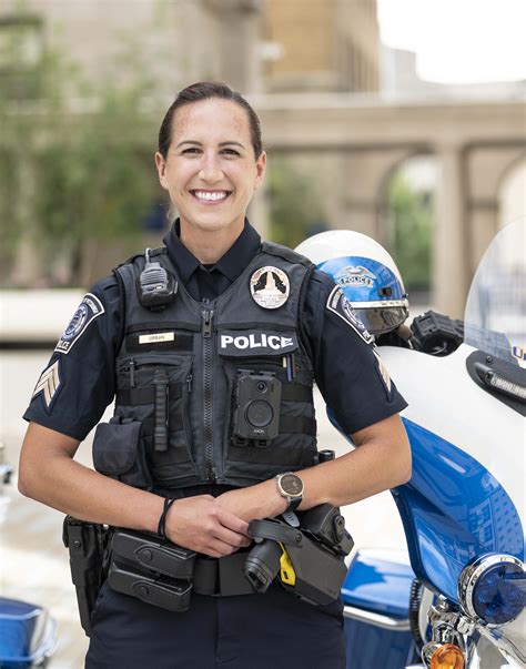 Pitts Sole Female Motorcycle Officer Thrives On Community Outreach