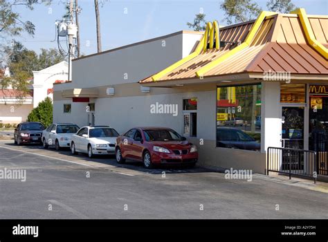 Ordering Fast Food Drive Thru Restaurants Rethink The Drive Thru