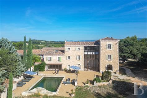 Residences For Sale In France Over The Luberon In Central Provence