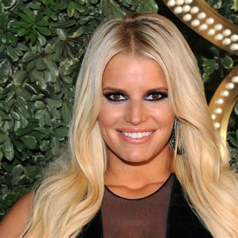 Jessica Simpson Shows Off Amazing Figure As She Slips Back Into Her