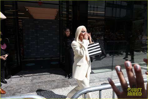 Lady Gaga Celebrates The Relaunch Of Haus Labs Beauty Brand At Sephora Photo 4776800 Lady