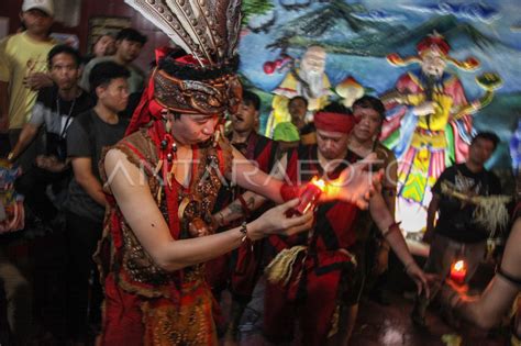 Ritual Ledang Dayak Dalam Festival Cheng Ho Antara Foto