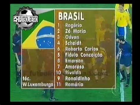 Brazil celebrate ecstatically, and rightly so; Barcelona 2 vs Brasil 2 Amistoso Nou Camp 1999 FUTBOL ...