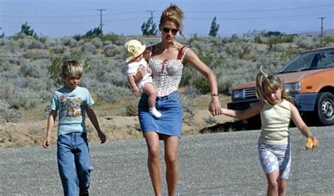Examining Erin Brockovich Reviews 15 Years Later Because Critics