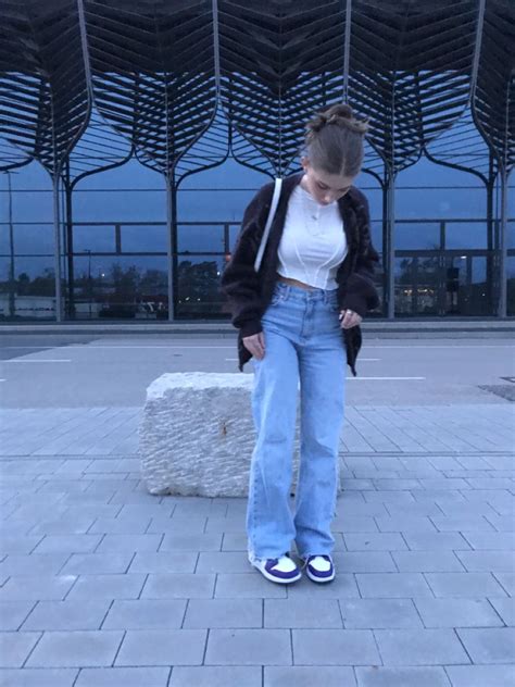 Cute Outfit With Jordan 1 Wide Leg Jeans Outfit Jeans Outfit Women Blue Jean Outfits