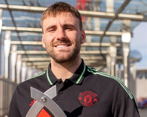 Luke shaw has won the manchester united players' player of the year prize for the 2020/21 campaign. Luke Shaw wins Manchester United's Player Award of the ...