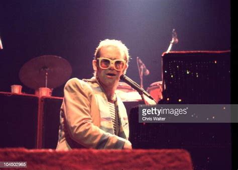 Elton John 1976 News Photo Getty Images