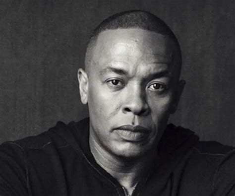 Dr Dre Record Producer Life Achievements Life Dr Dre Biography