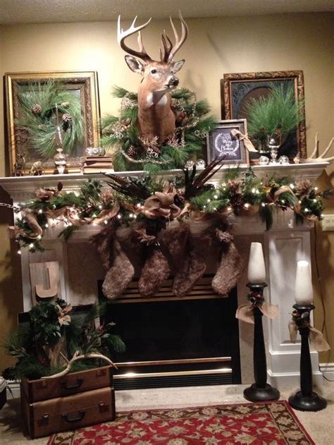 43 Marvelous Rustic Christmas Fireplace Mantel Decorating Ideas