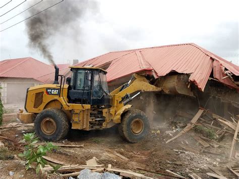Flooding Fcta Demolishes Over 30 Houses In Trademore Estate — Daily