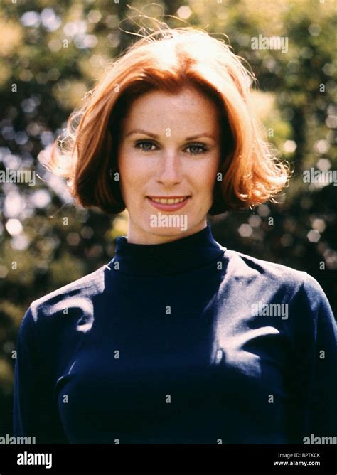 Susan Clark Actress 1974 Stock Photo Alamy
