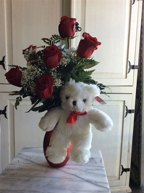 Beautiful Arrangement Of Half A Dozen Of Red Roses With Leatherleaf