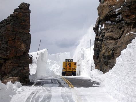 Snow Closes Trail Ridge Road Mount Evans For Holiday Weekend The