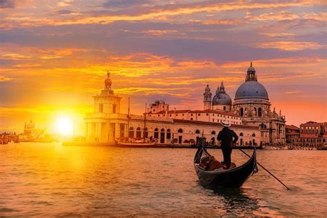 Private Sunset Gondola Ride Tour 2023 Venice
