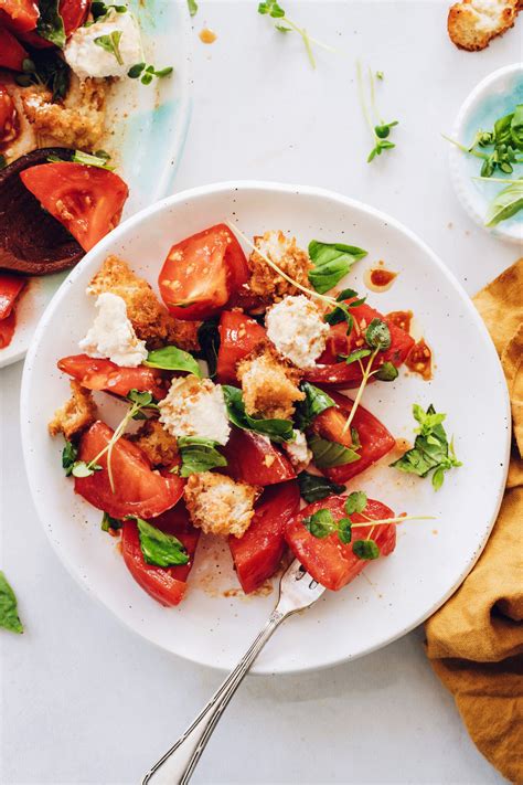Heirloom Tomato Panzanella Salad Minimalist Baker Recipes