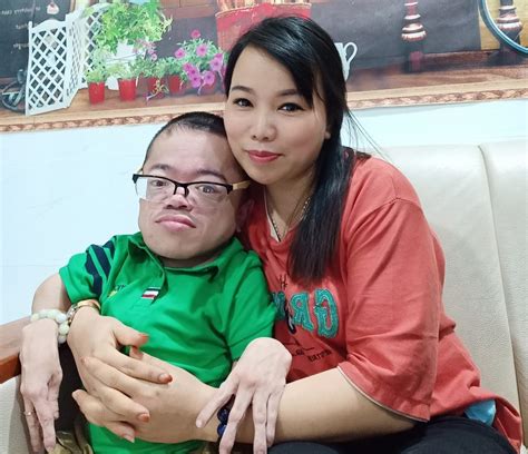 Disabled Vietnamese Man Speaks Out Against Youtube Bullies Tuoi Tre News