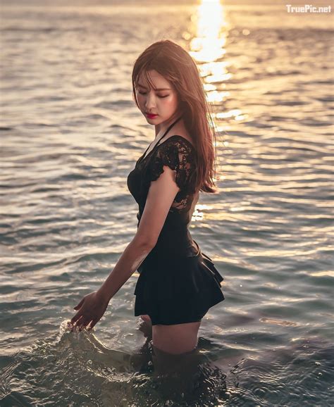 jin si hyun model korea with sexy swimsuit in the beach