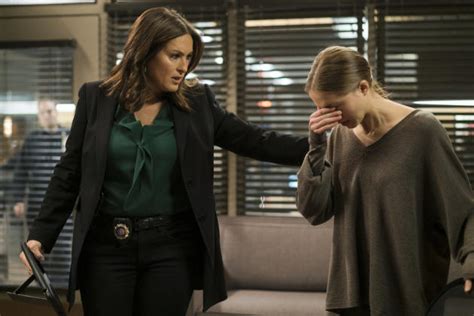 Law And Order Svu Season 17 Episode 19 Review Sheltered Outcasts Tv