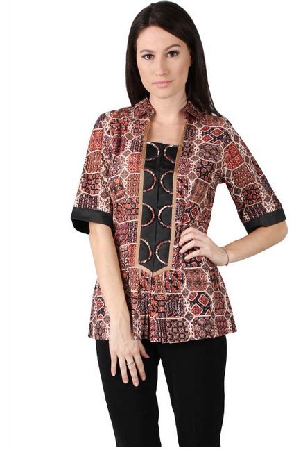 Model baju batik atasan wanita modern, kode produk: Model Baju Batik Wanita Lengan Pendek Modern