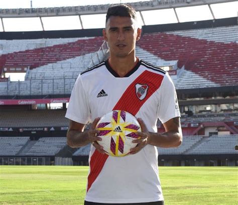 Latest on river plate forward matías suárez including news, stats, videos, highlights and more on espn. Matías Suárez firmó su contrato y fue presentado por River ...