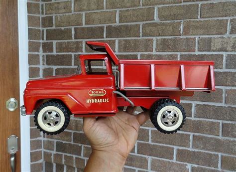 Vintage TONKA HYDRAULIC Red Dump Truck Tonka Toy Trucks Trucks