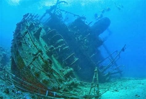 Sunken Ships And Planes Huge Ship Bermuda Triangle Underwater