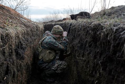 Russia Expands Defenses Along Ukraine Border Amid Apparent Invasion