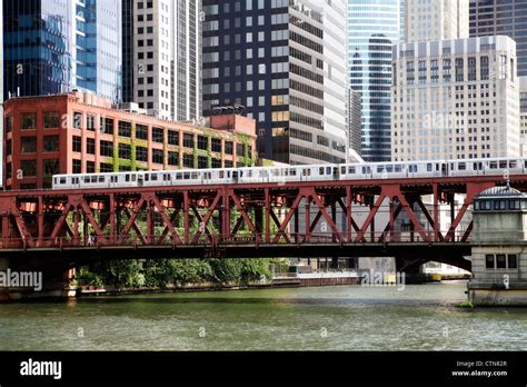 Chicago El Elevated Train Passing Over The Lake Street Bridge Stock