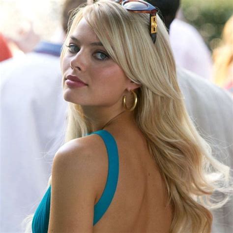 Margot Robbie In The Wolf Of Wall Street 💛 Margot Robbie Wolf Margo Robbie Blonde Balayage