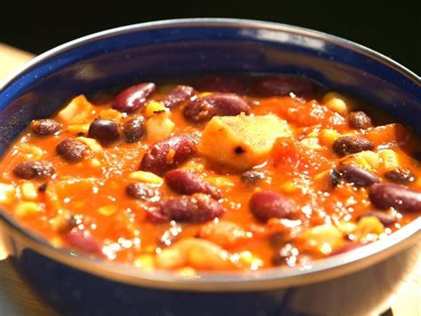 Corn brings a slight crunch and fire roasted tomatoes allow for a subtly smoky flavor in this one pot wonder. Grilled Veggie Chili with Fire-Roasted Corn Recipe | Bal ...