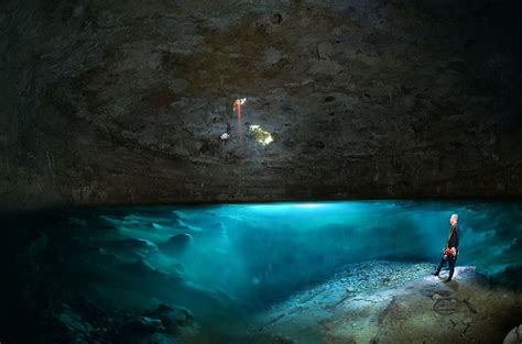 Amazing Underwater Caves Pictolic