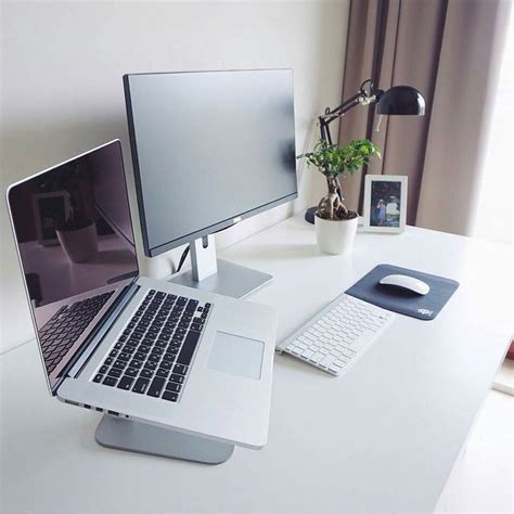 Warm light, such as from firelight, promotes relaxation. 21 best Laptop Setups images on Pinterest | Desks ...