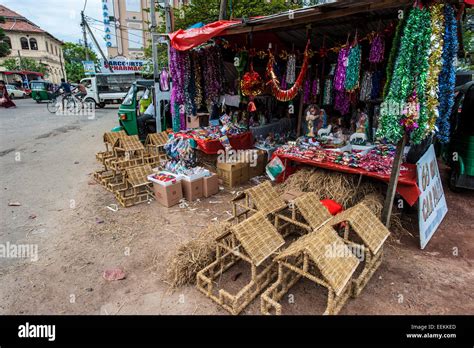 Christmas decorations on sale in Negombo, Sri Lanka Stock Photo - Alamy