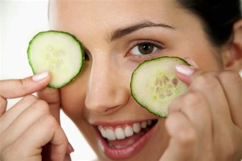 Cara Mengurangi Mata Bengkak/Sembab Di Pagi Hari