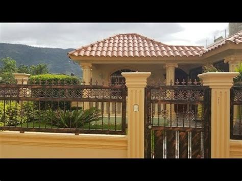 El palacio de los condestables de castilla, conocido popularmente como casa del cordón, es un palacio originario del siglo xv que se alza en el casco histórico de burgos, presidiendo la antigua plaza del mercado mayor. Casa en Venta en Jarabacoa, República Dominicana ADN425 ...