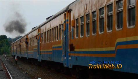 Jadwal kereta api lokal di pulau jawa. Jadwal dan Harga Tiket KA Jakarta Merak 2021 | Infonya ...