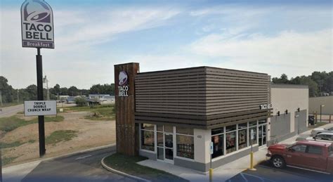 Our store also offers grooming, adoptions and curbside pickup. 450 Highway 53, Poplar Bluff, MO, 63901 - Fast Food ...