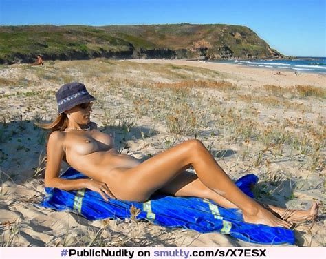 Publicnudity Casualnudity Outdoor Beach Tanlines Hat Sunglasses 75222