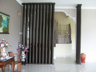 Selain menjadi tempat untuk bersantai keluarga sembari beramah tamah dengan. Adriana Arissa : Pemisah Antara Dua Ruang