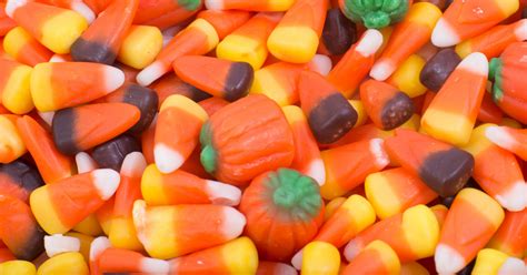 Candy Corn Lovers: There's a new Thanksgiving candy corn with 6 flavors!