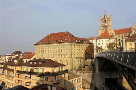 The capital of the canton of vaud is also a lively university and convention. Lausanne Tipps - Städtetrip Schweiz - so nah und so fern